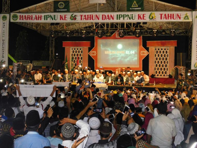 Rayakan Harlah IPNU ke 65 dan IPPNU ke 64 Dengan Gema Shalawat