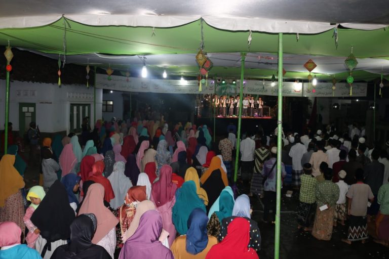 Bukti Cinta Nabi : Pemuda Masjid Desa Sidorejo Gelar Majlis Sholawat
