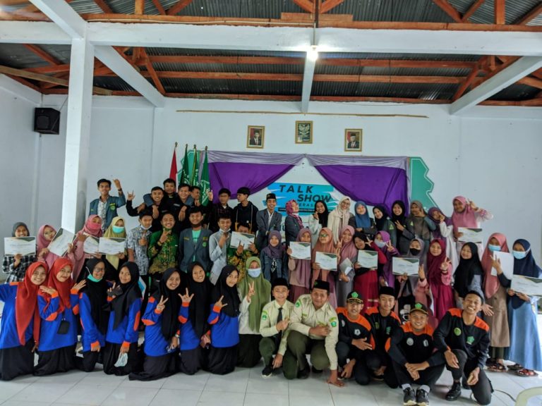 IPNU-IPPNU Bawang Tutup Pelatihan Jurnalistik dengan Talk Show Literasi