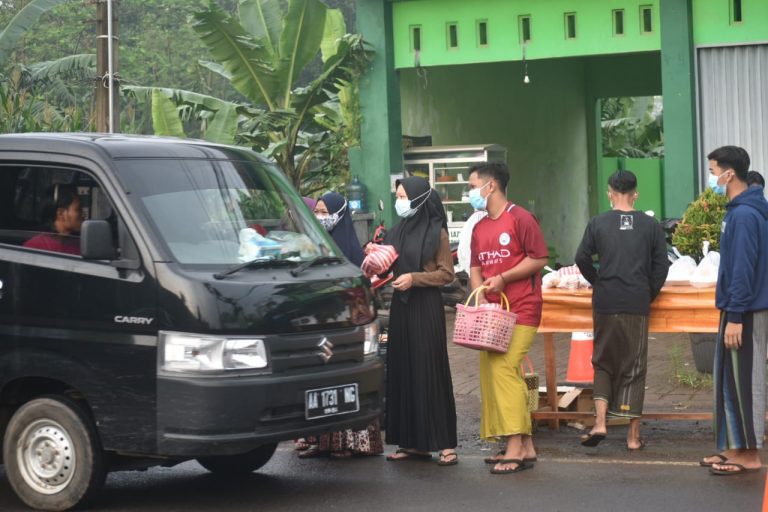 Sarapan Gratis dari MWC NU Banyuputih