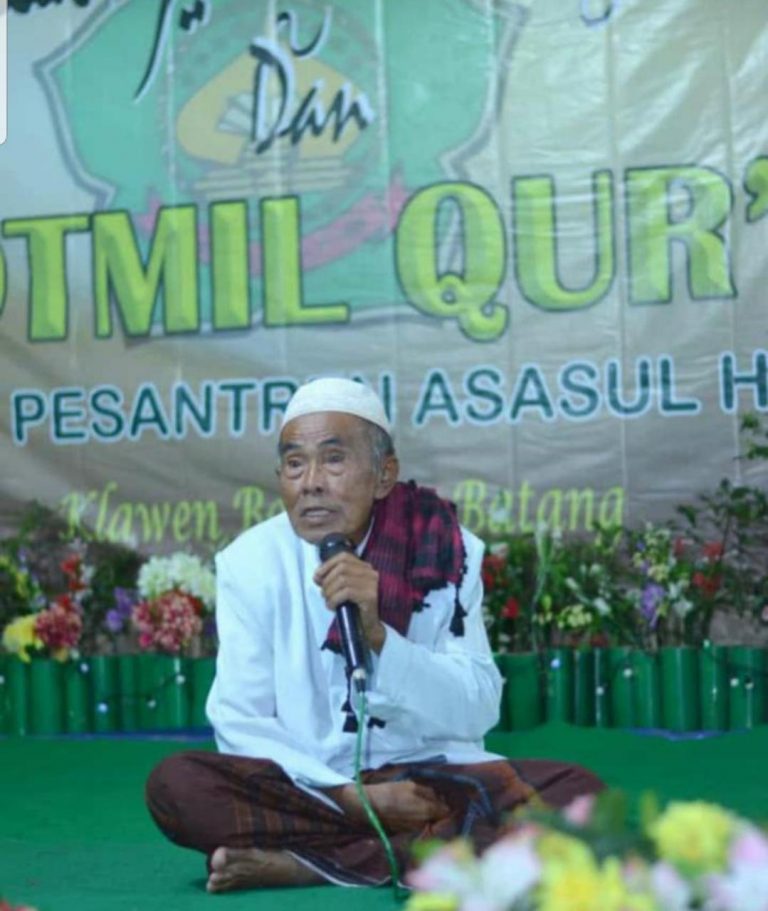 Obituari: Kiai Nur Hadi, Kiai Humoris dari Klawen Bawang