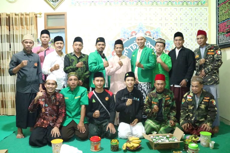 Ungkapkan Makna Halal Bihalal, Ansor Ranting Subah Sowan Para Ulama dan Senior
