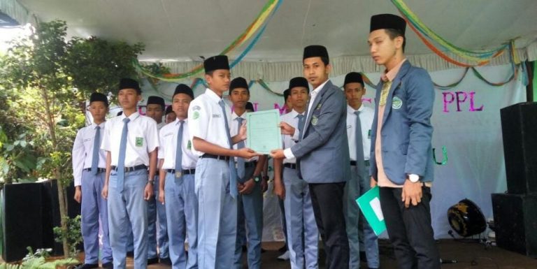 Melalui NU Care Lazisnu Batang, PCNU Batang Bantu Korban Kebakaran Kalipancur Blado dan Kalisari Reban