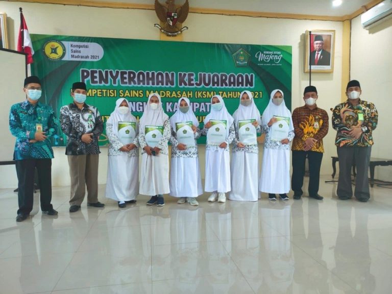 MA NU 01 Banyuputih Terima Penghargaan Juara Kompetisi Sains Madrasah dari Kementrian Agama Batang