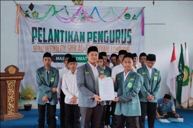 Pelantikan PK IPNU IPPNU SMK Al Sya’iriyah Limpung Diharap Menjadi Uswah Bagi Kader