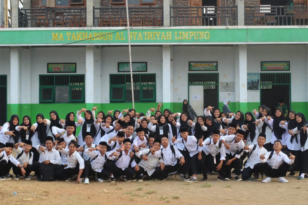 Peserta Makesta PK IPNU dan IPPNU MA Takhassus Al-Syairiyah Limpung