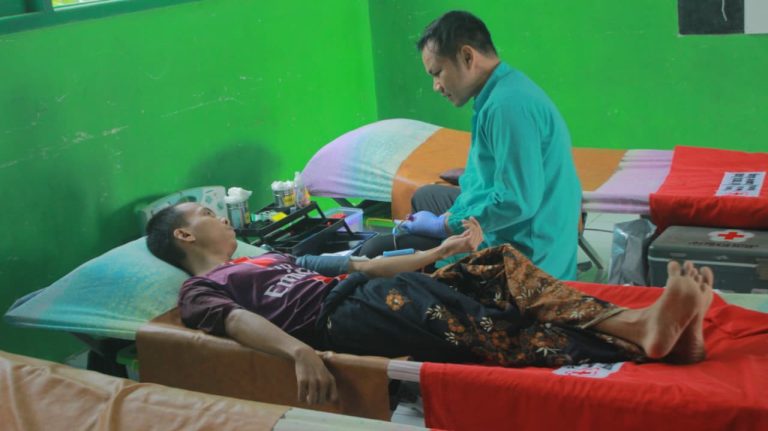 Dari Donor Darah hingga Pawai Obor, IPNU-IPPNU Sariglagah Rayakan Hari Santri dengan Meriah