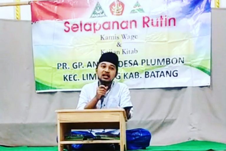 Ngaji Kitab Karya Mbah Bisri, Wakil Ketua GP Ansor Ranting Plumbon Tekankan Bersikap Baik Kepada Non Muslim