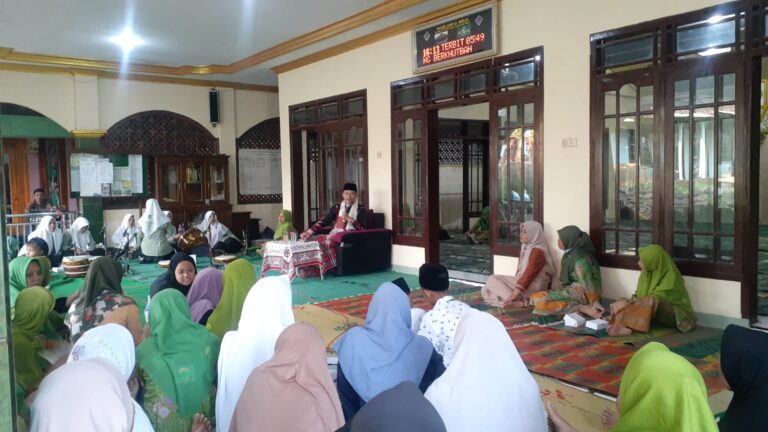 Fatayat Muslimat NU Kepuh Adakan Selapanan Jumat Pahing