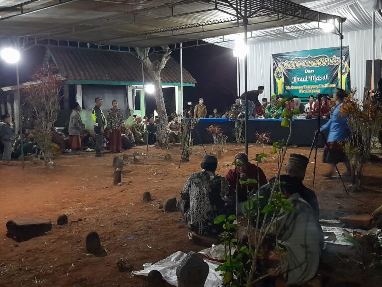 Semarak Sepuluh Muharam, Warga Dlisen Gelar Haul Massal