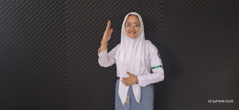 Sheefira pelajar MA Sunan Kalijaga Bawang (NU Batang/Ristiani)