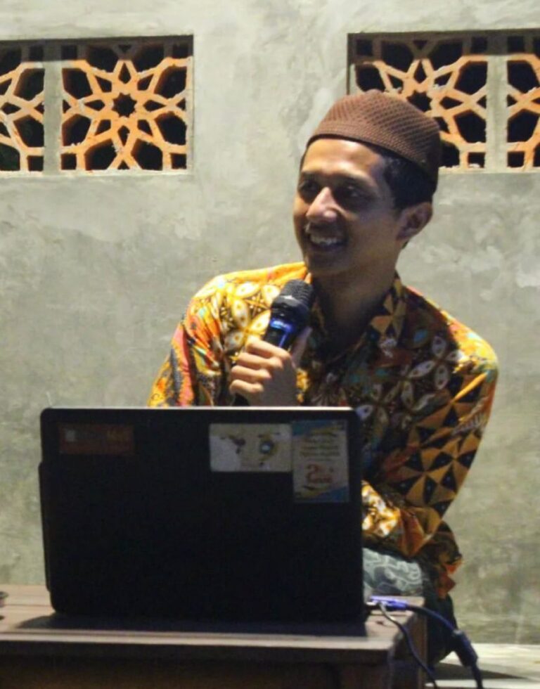 Gigih, Pesantren, dan Coding