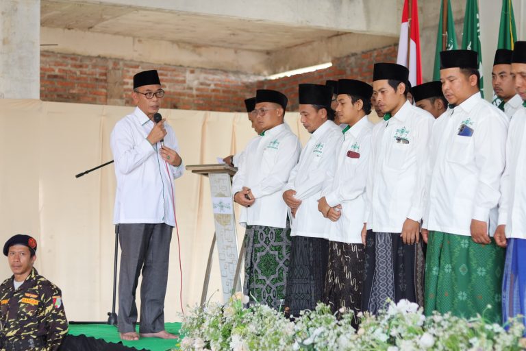 Resmi Dilantik, Ketua PCNU Batang Ingatkan Peran Pengurus MWCNU Pecalungan