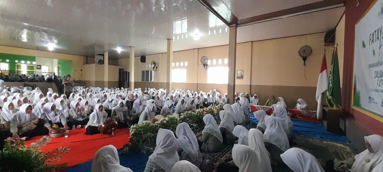 Semarakkan Harlah Ke-75, PAC Fatayat Bawang Gelar Festival Sholawat