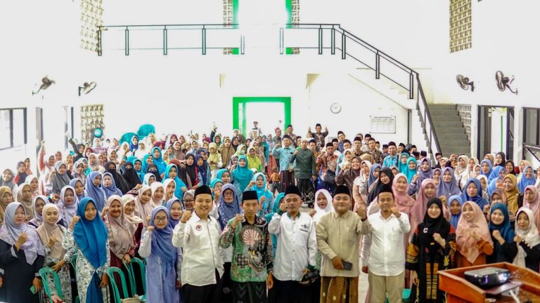 Hadirkan Pakar dan Psikolog, RMI NU Batang Latih Ustadz dan Ustadzah Profesional untuk Masyarakat
